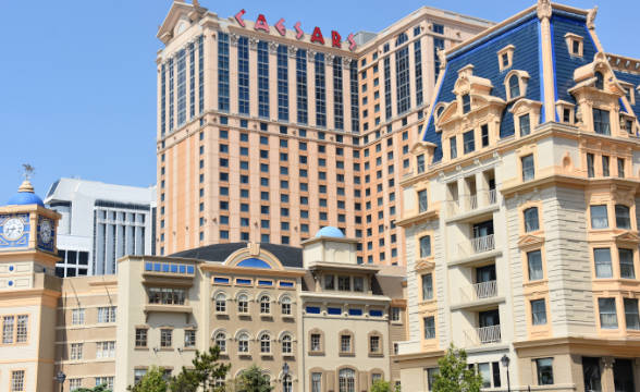 Caesars Reports Strong Q3 2022 Results, Flamingo Sale Off