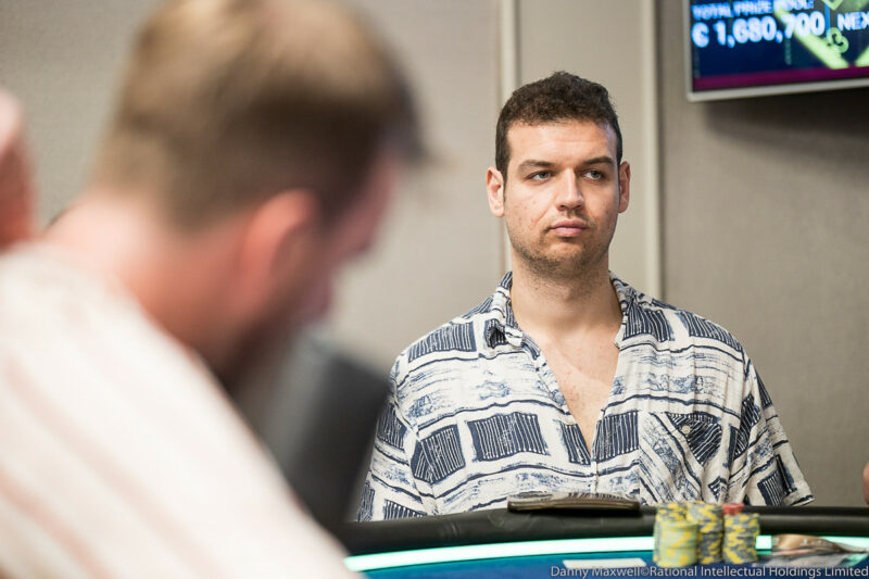 Michael Addamo Makes a Huge Bluff In $300,000 Poker Tournament